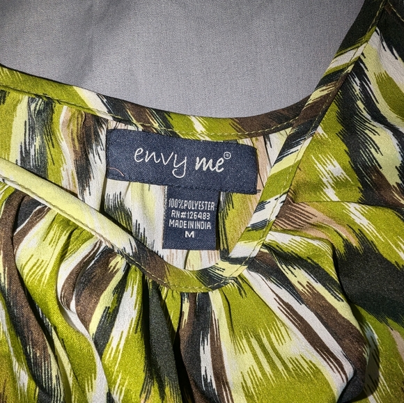 Dress, size Med - Picture 4 of 5